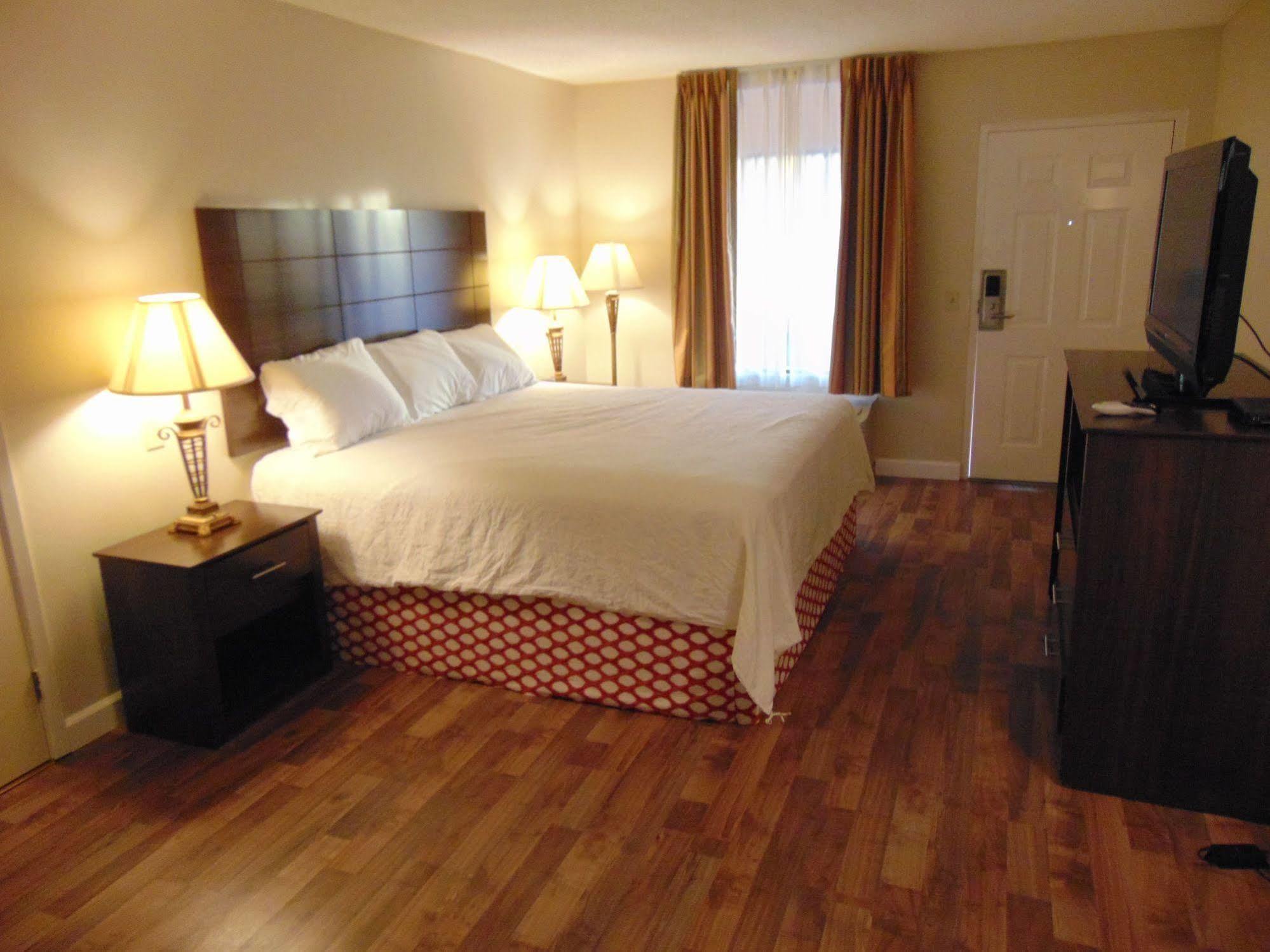 Days Inn & Suites By Wyndham Brewton Екстер'єр фото