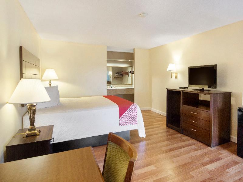 Days Inn & Suites By Wyndham Brewton Екстер'єр фото